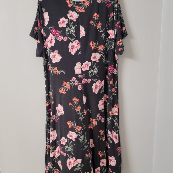 Old Navy flowered dress Size 1X plus - Picture 3 of 3